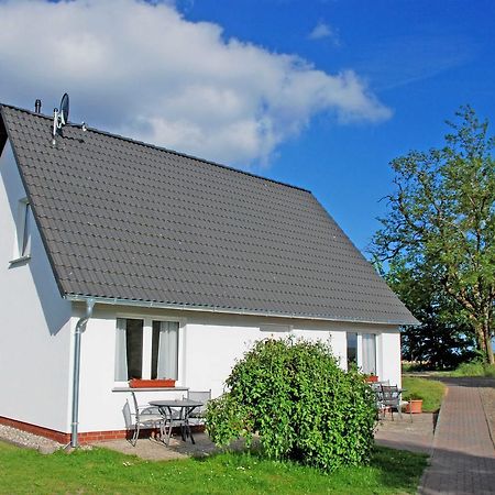 Ferienwohnungen Im Haus Am Deich Middelhagen Exteriér fotografie